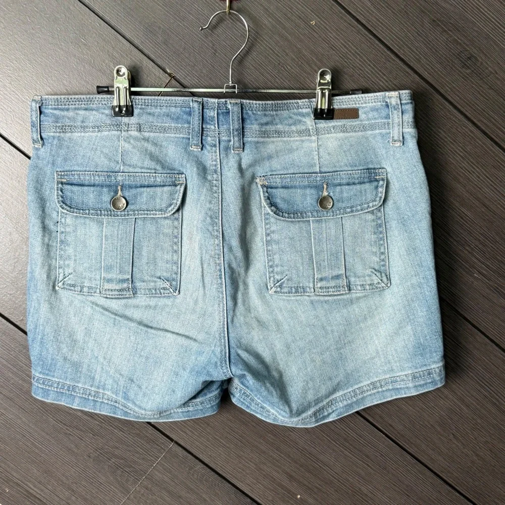Kut From The Kloth Women's 10 Denim Cargo Utility Shorts Light Wash Y2K